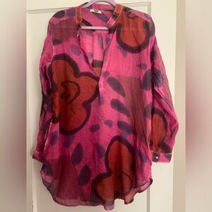 dolma multicolor tunic in size XL. Pink, rust, blue, etc. Collar V-neck. New.